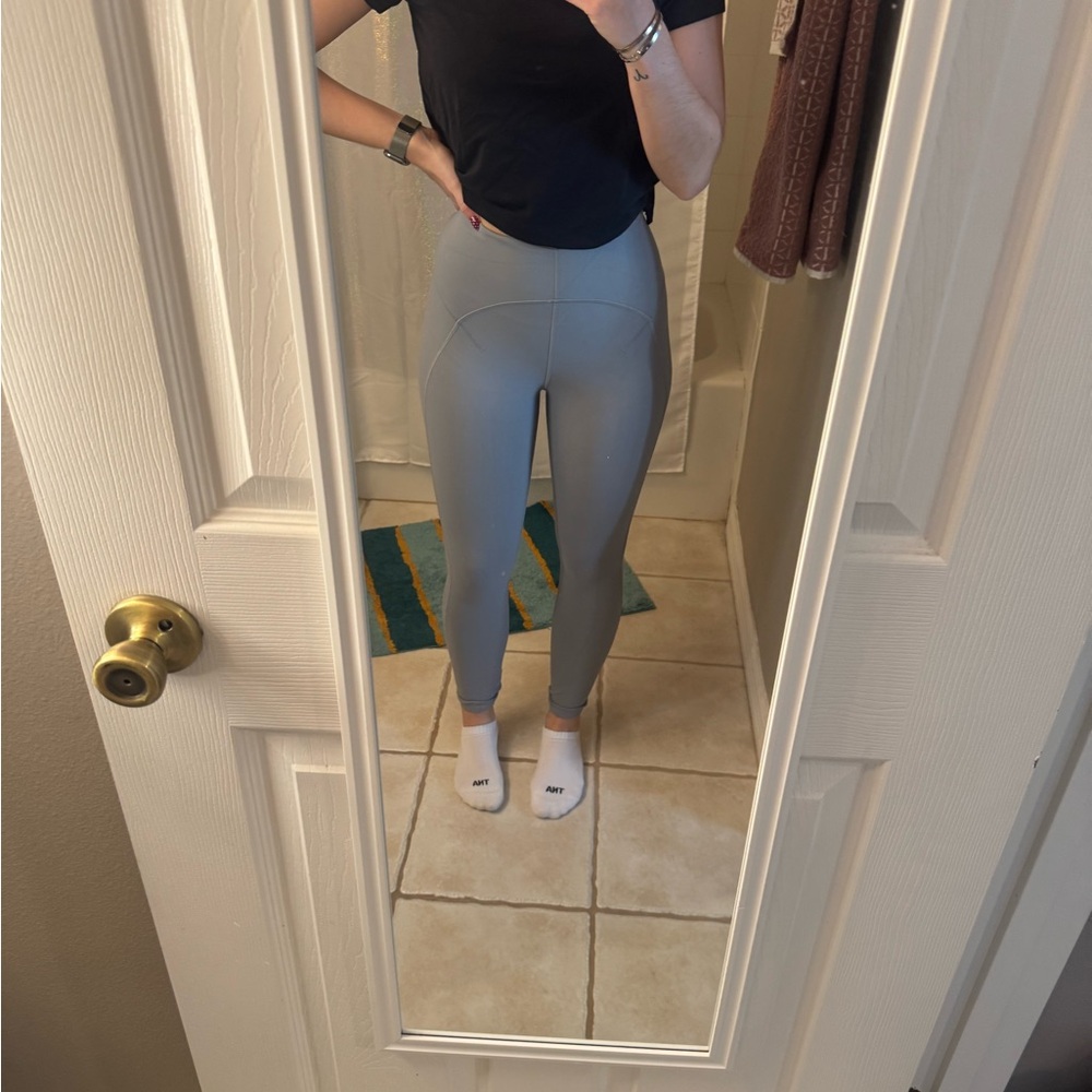 Lululemon unlimit 25” right